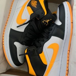 Women’s Air Jordan Mid “White Laser Orange”